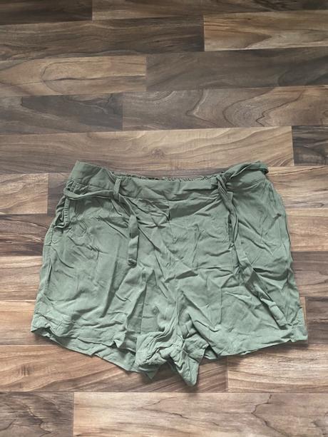 Kraťasy, clockhouse,42