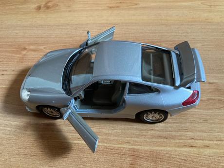 Porsche carrera- 1/24,