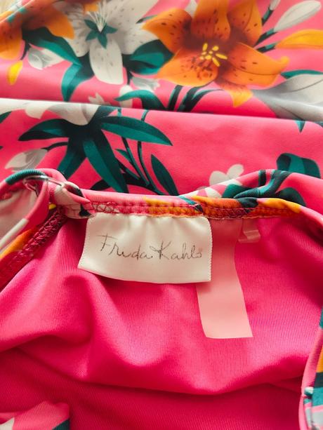 Nádherné jednodielne plavky s volánom reserved, reserved,134