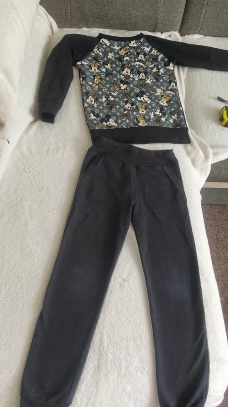 Suprava mickey mouse, 110