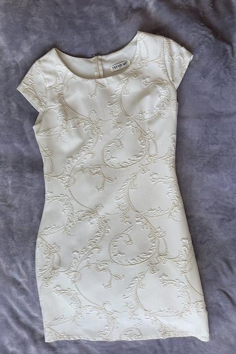 Trend up biele púzdrové šaty, l