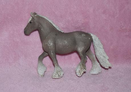 Schleich koníky poškodené,