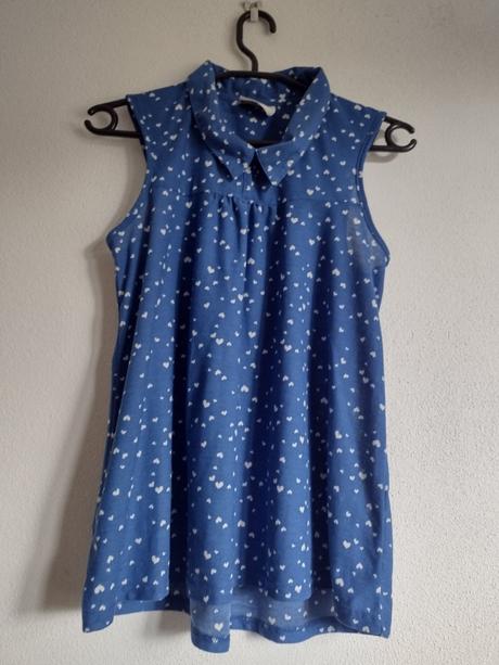 Modrá blúzka so srdiečkami, next,s