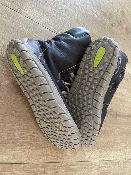 Zimé fare bare s membránou, fare,38