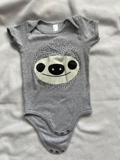 Svietiace body lemur, 74