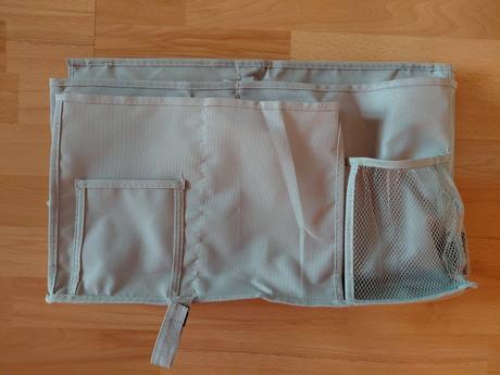 Závesný organizér na postel, 