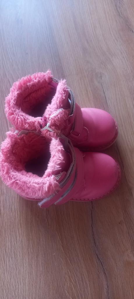 Dievčenské čižmy, 22