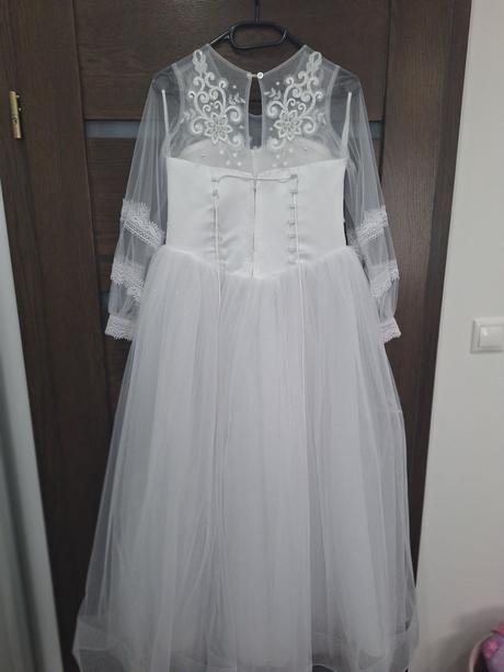 Šaty na 1sv.prijímanie, 152