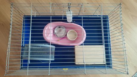 Klietka pre zvieratko s príslušenstvom,