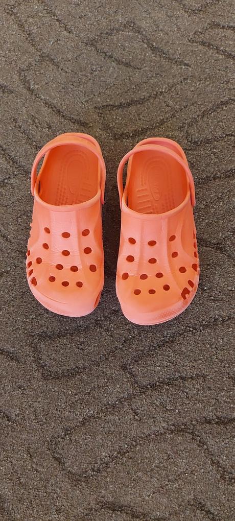 Dievčenské kroksy 33, 33