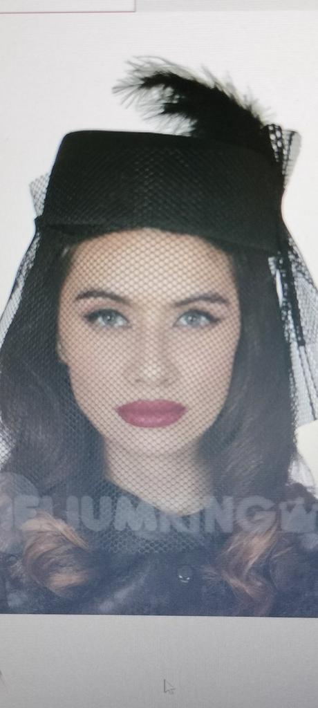 Klobúk (čierna vdova ) na karneval,