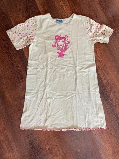 Nočná košeľa, 152