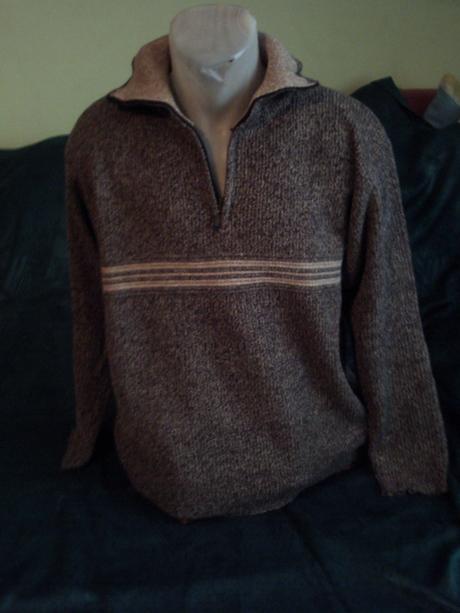 Upletovy pulover l-xl, l