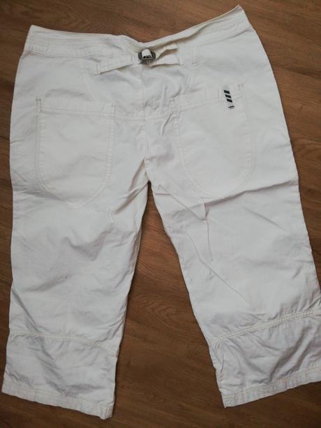 Trištvrtove nohavice, adidas,38