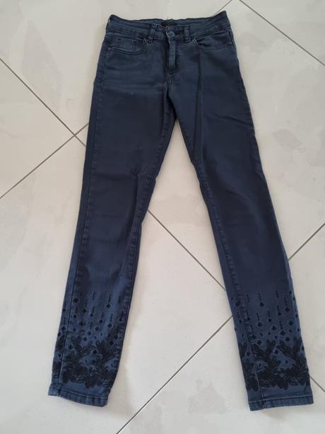 Skinny zaujímavé jeans, reserved,34