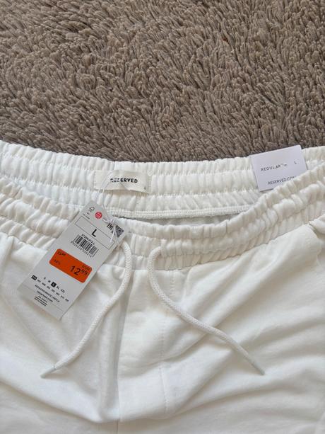 Reserved šortky, reserved,l