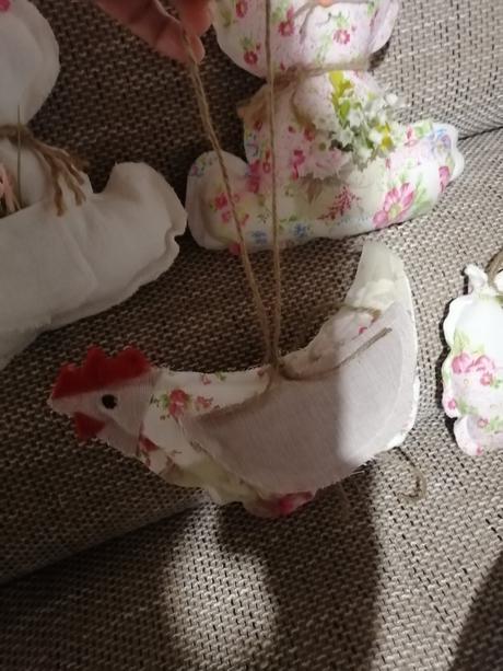 Dekorácia sliepocky k veľkej noci, 