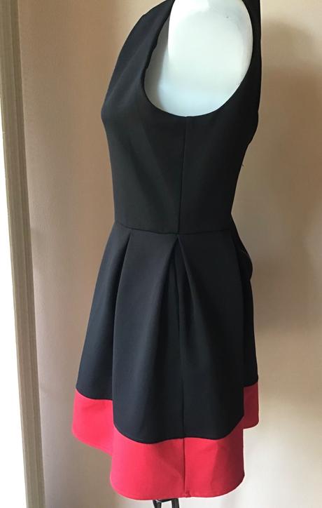 Sviatočne krasne saty closed 36/38. /1a, 38