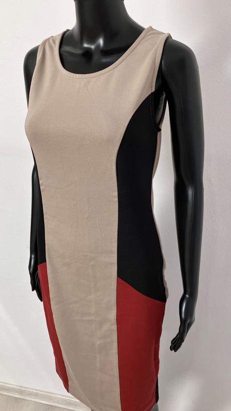 Béžovo-bordovo-čierne puzdrové šaty (36), s