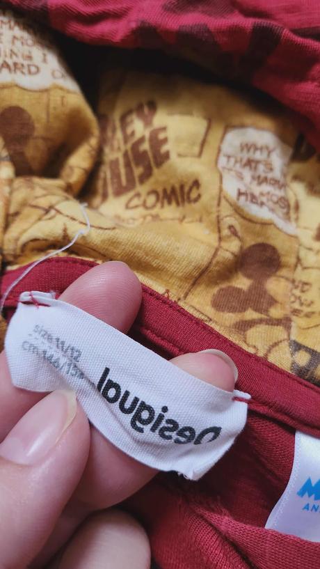 Štýlové tričkou s kapucňou, desigual,146