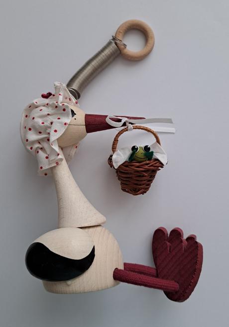 Drevená dekorácia "bocian+žabka", 