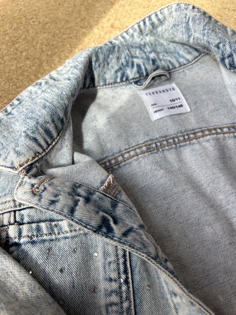 Dievčenská krátka rifľová bunda s flitrami, terranova,140