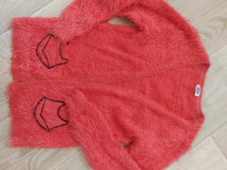 Svetrik bez gombičiek, 122