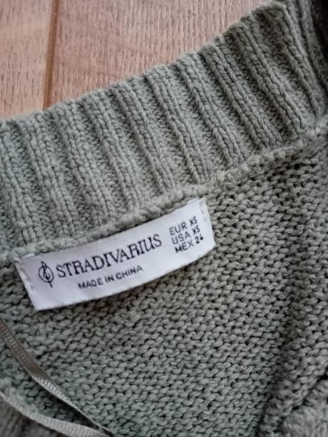 Dámsky svetrík, stradivarius,xs