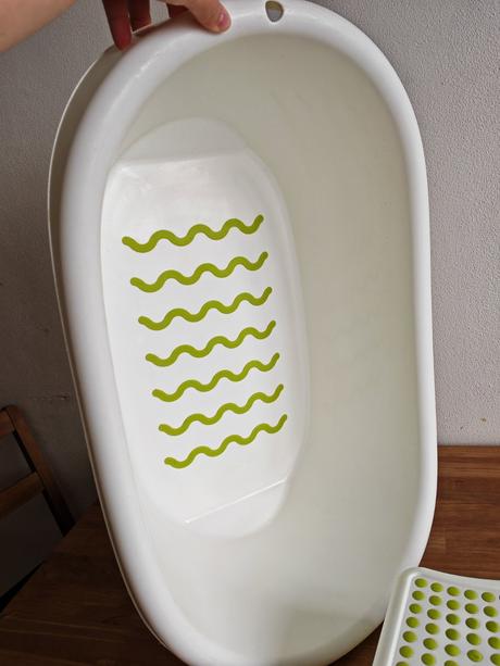 Ikea vanička a stupienok,