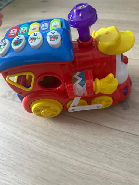 Vláčik vydávajúci zvuky,