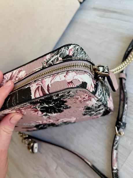 Crossbody kabelka guess, guess
