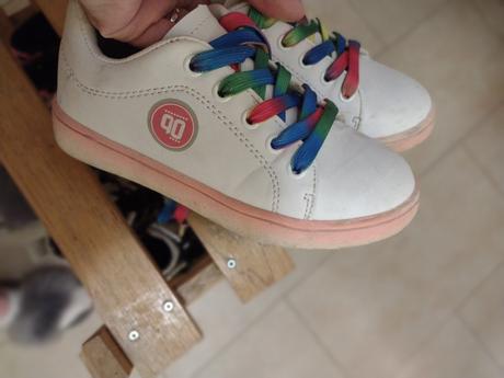 Tenisky s farebnými šnúrkami, 29