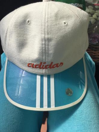 Netradičná adidas siltovka, adidas,m