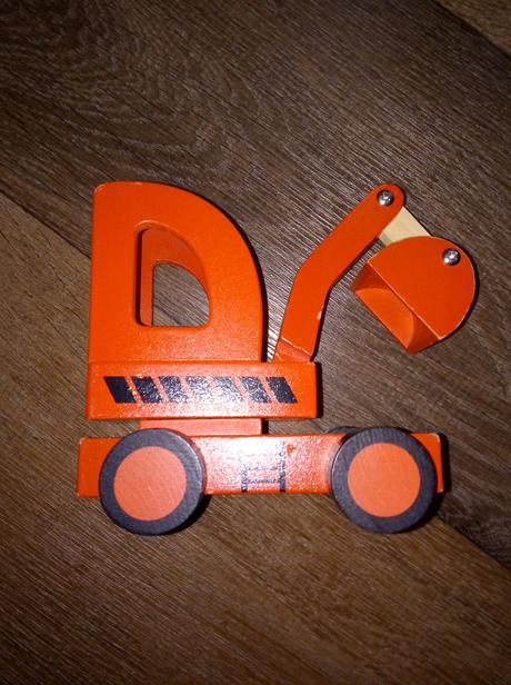 Drevený bager otočný, hýbe ramenom,