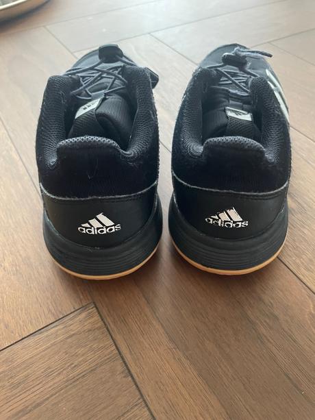 Halové tenisky zn. adidas, adidas,36