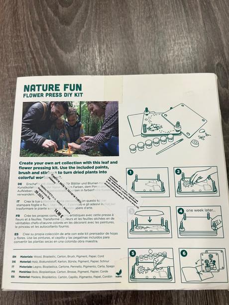 Hape kreativna sada na lisovanie kvetov,