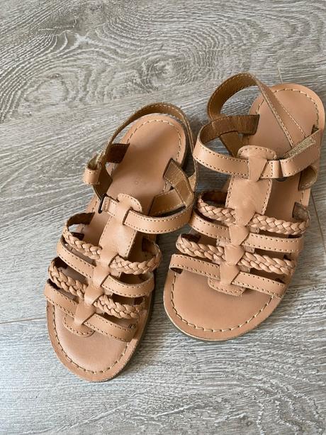 Kozene sandalky, reserved,32