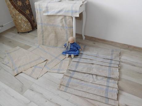 Tkané plátno ivory +krém +modrý prúžok +bábika,,