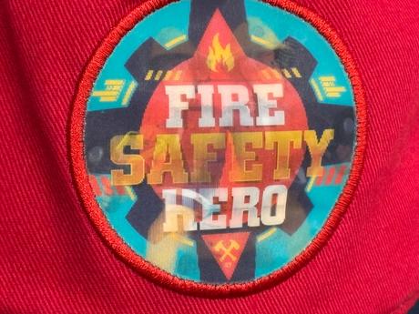 Požiarnik sam šiltovka na doma v. 104/122, c&a,104