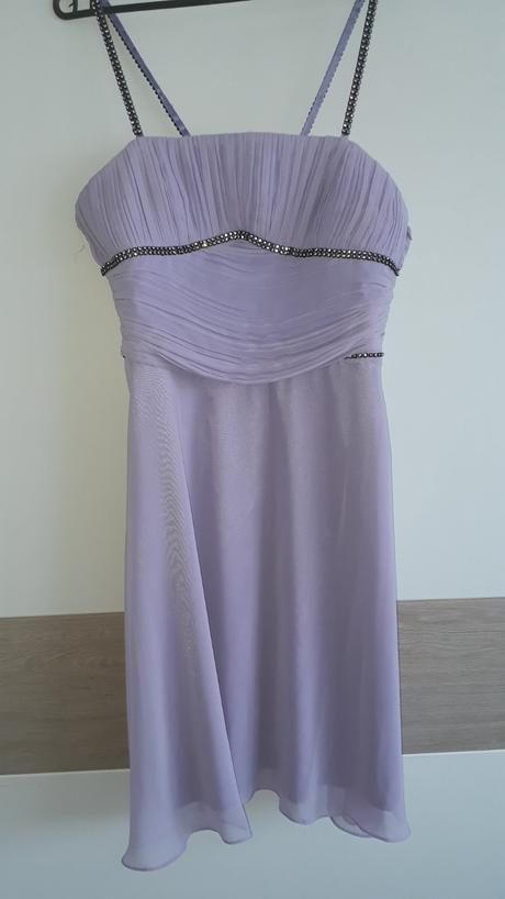 Spoločenské šaty, 42