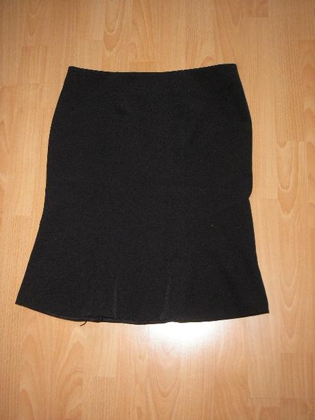 Sukna + na darovanie pulover, s