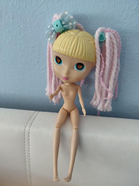 Babika klbova, tvoriva-2 vrkoce,2 vlasky, 3 sponky,