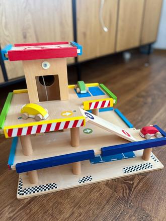 Drevena garaz janod,