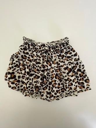 Tenké pohodlné šortky, 134