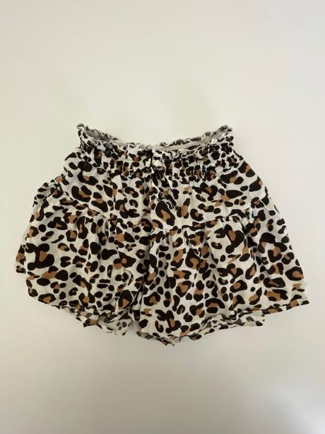 Tenké pohodlné šortky, 134