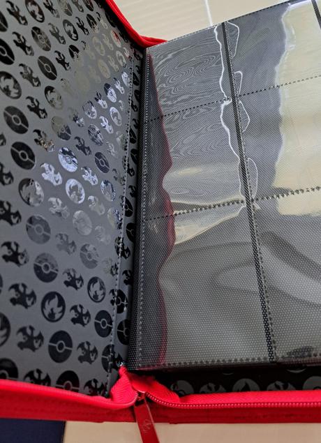 Pokémon album charizard, 