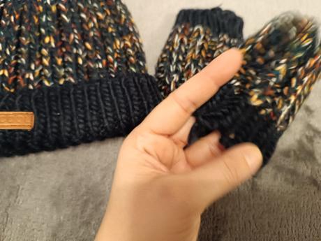 Čiapka s brmbolcom - do 6m + pančušky grátis, 74