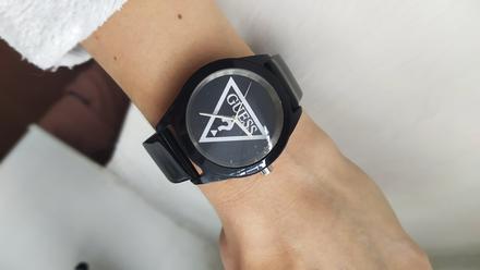 Guess hodinky, guess