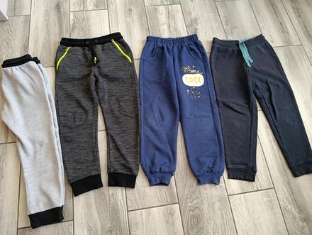 4x tepláky do školky -110/116, 116