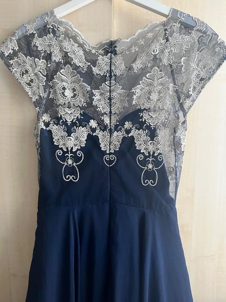 Chi chi london šaty, m